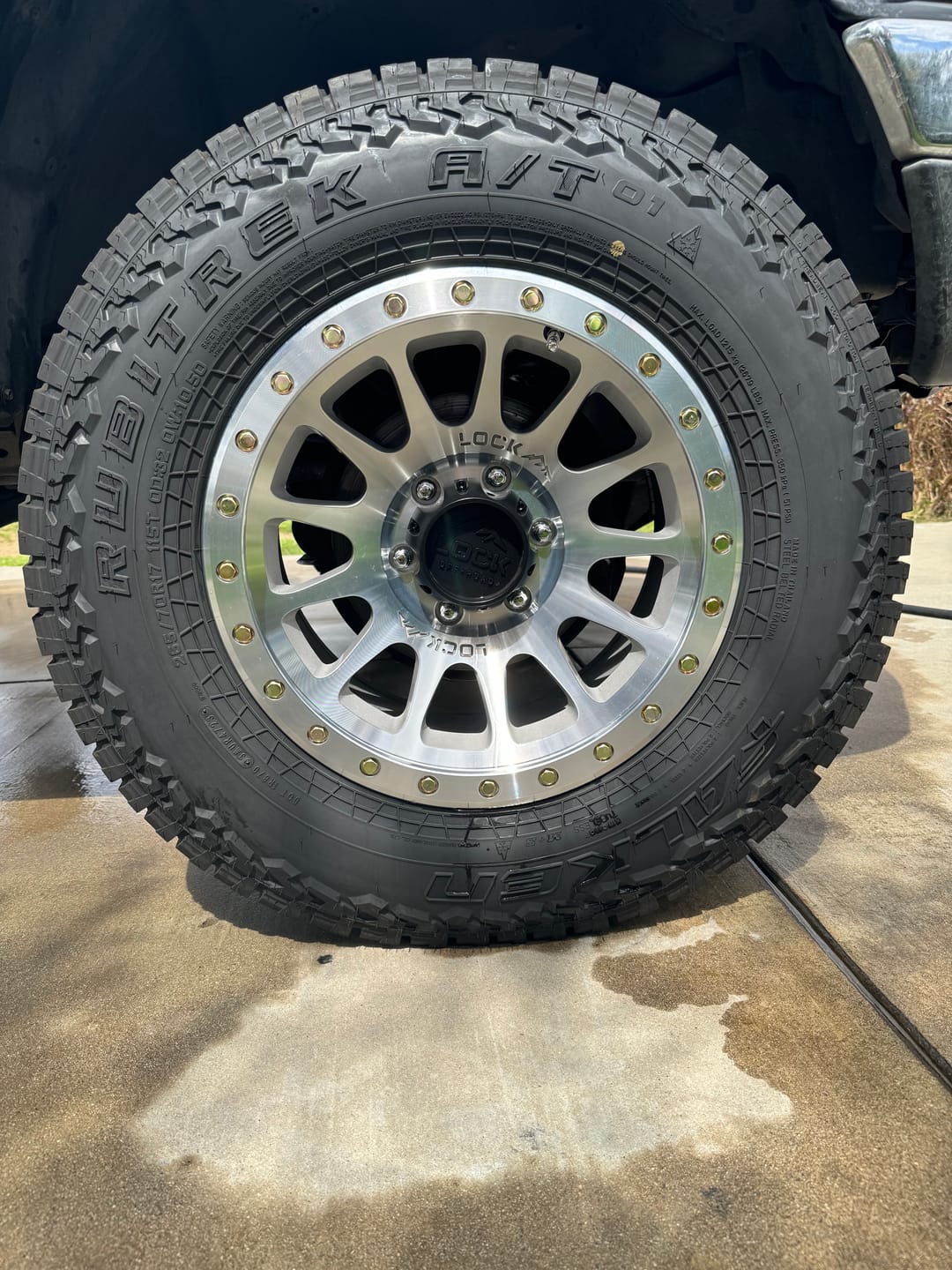 Customer photo review of Bronze Bomber Non-Acid Wheel Cleaner (32oz)