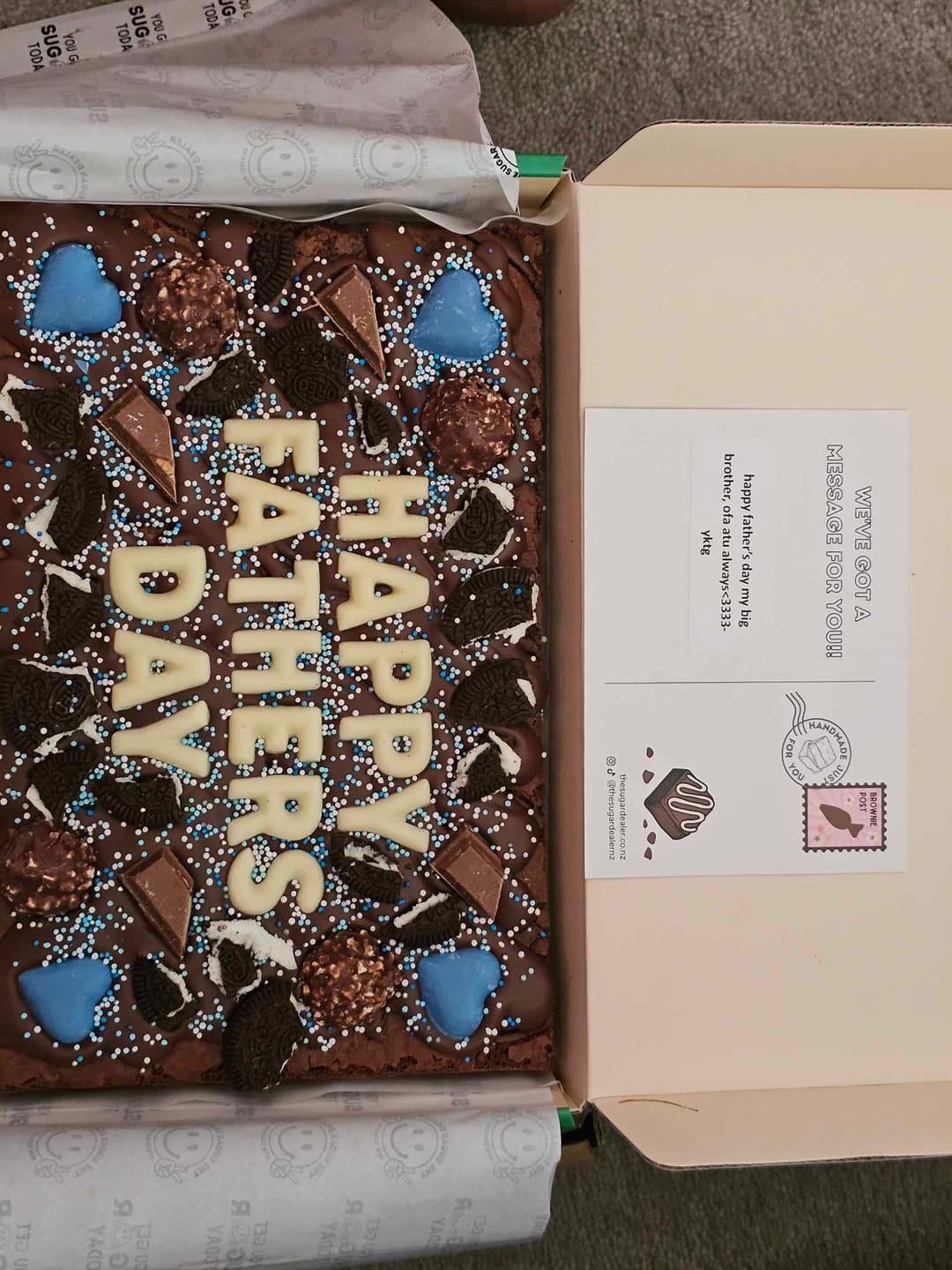 Customer photo review of Mega custom message fathers day brownie