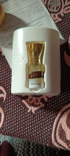 Customer photo review of 2 Pcs Attar Set Shanaya And White Oudh 5.5 Ml Each