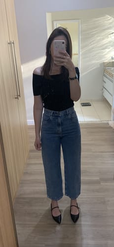 Camila P. review of Calça Jeans Reta Araçá Azul Médio image 1 out of 1