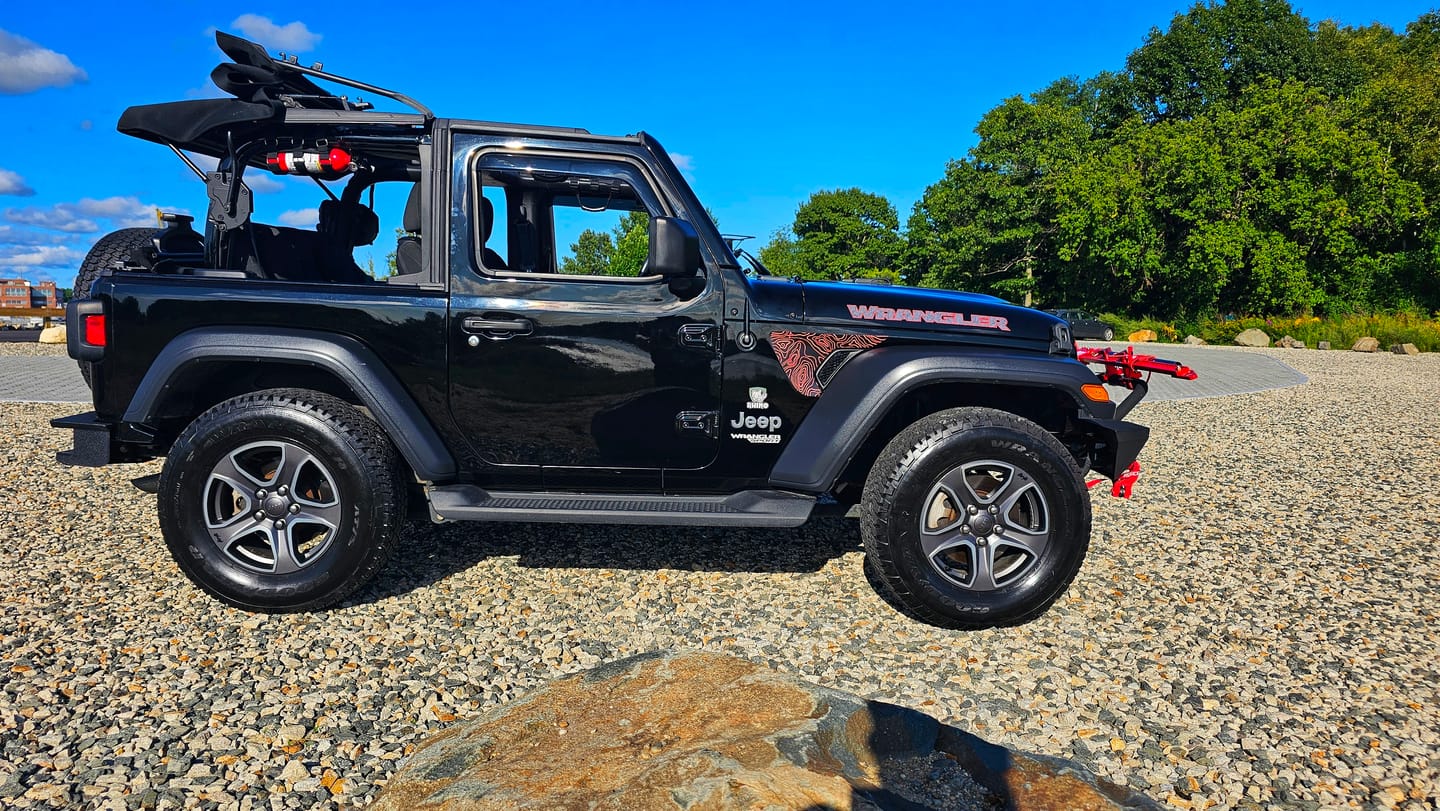 Customer photo review of Fender Vent Decal Set | Topographical Map - fits Wrangler JL & Gladiator JT