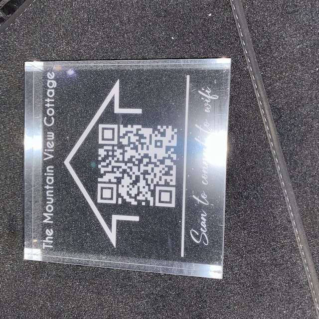 Customer photo review of Automatically Connect Wi-Fi QR Sign