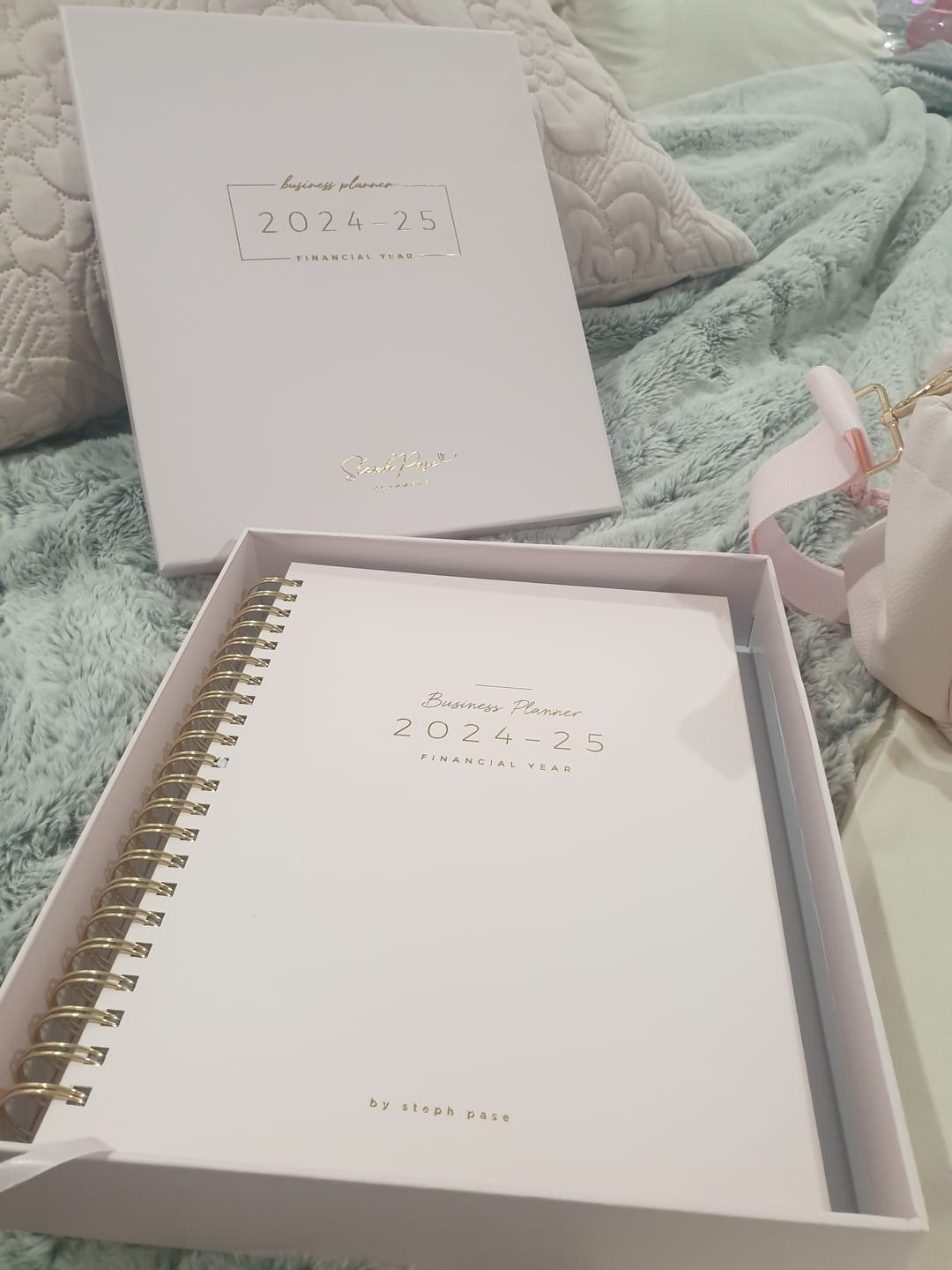 Customer photo review of 2024/25 Financial Year Business Planner - BLUSH