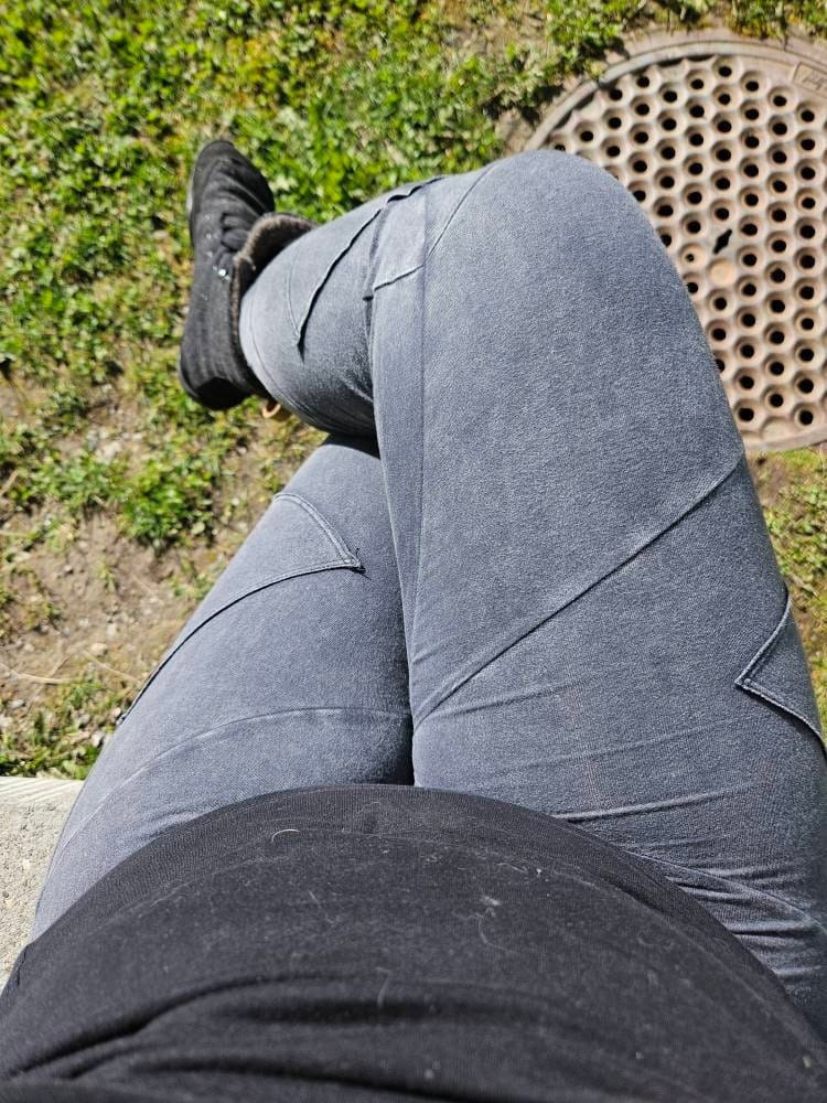 Customer photo review of NYEPI Leggings - [Stonewash]