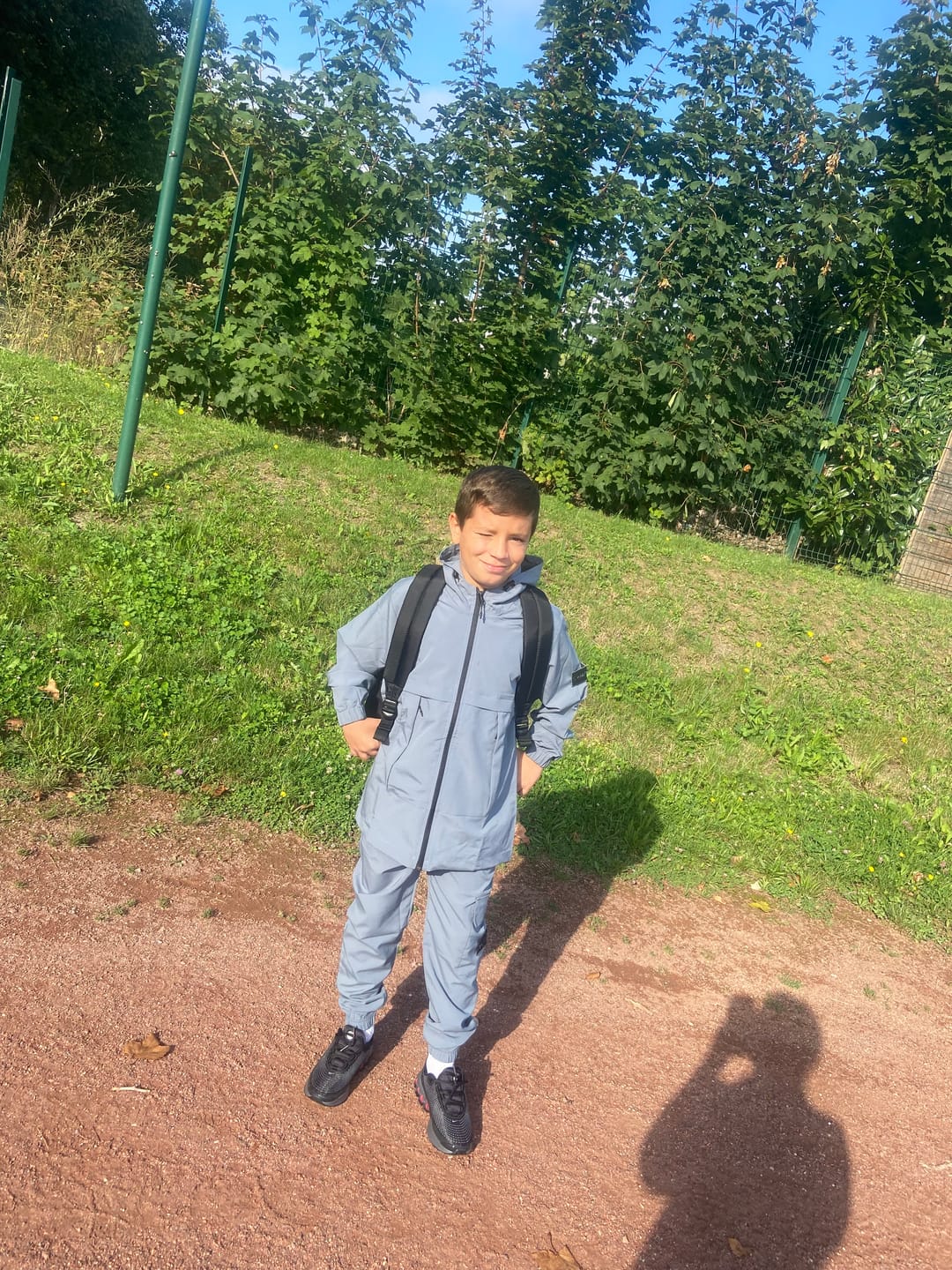 Customer photo review of SURVÊTEMENT ALPHA ENFANT VESTE ET PANTALON - GRIS ANTHRACITE