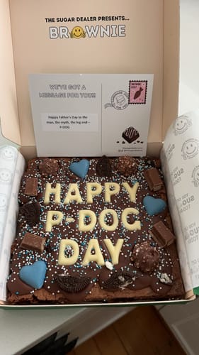 Customer photo review of Custom message fathers day brownie