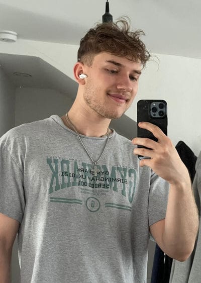 Customer photo review of Statement™ Kreuzkette