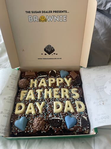 Customer photo review of Custom message fathers day brownie