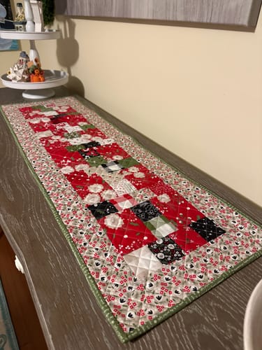 Customer photo review of Candy Crush Table Runner - made by Myra