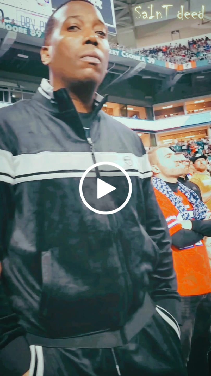 Customer video review of Damarindo Velour Track Jacket- Black Beauty