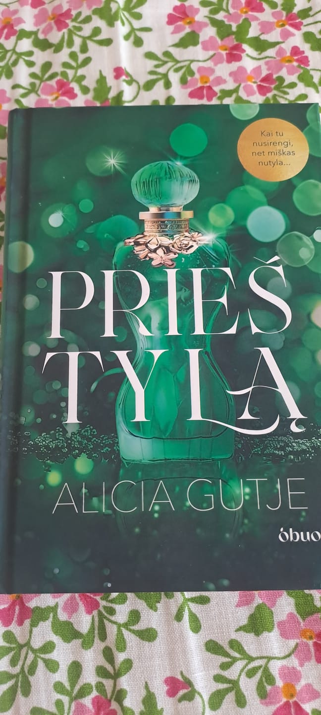 Customer photo review of Prieš tylą: miške sutiktas nepažįstamasis ir jo pasiūlymas suintriguoja... Kur gali nuvesti smalsumas ir netramdoma aistra?