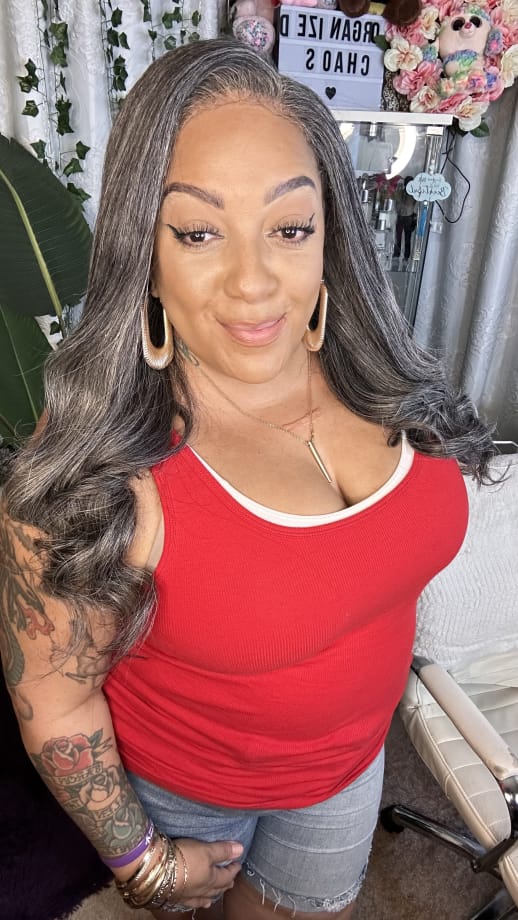 Customer photo review of Luvwin 5x5 Closure Kinky Straight Salt & Pepper Middle Parting Glueless Wig