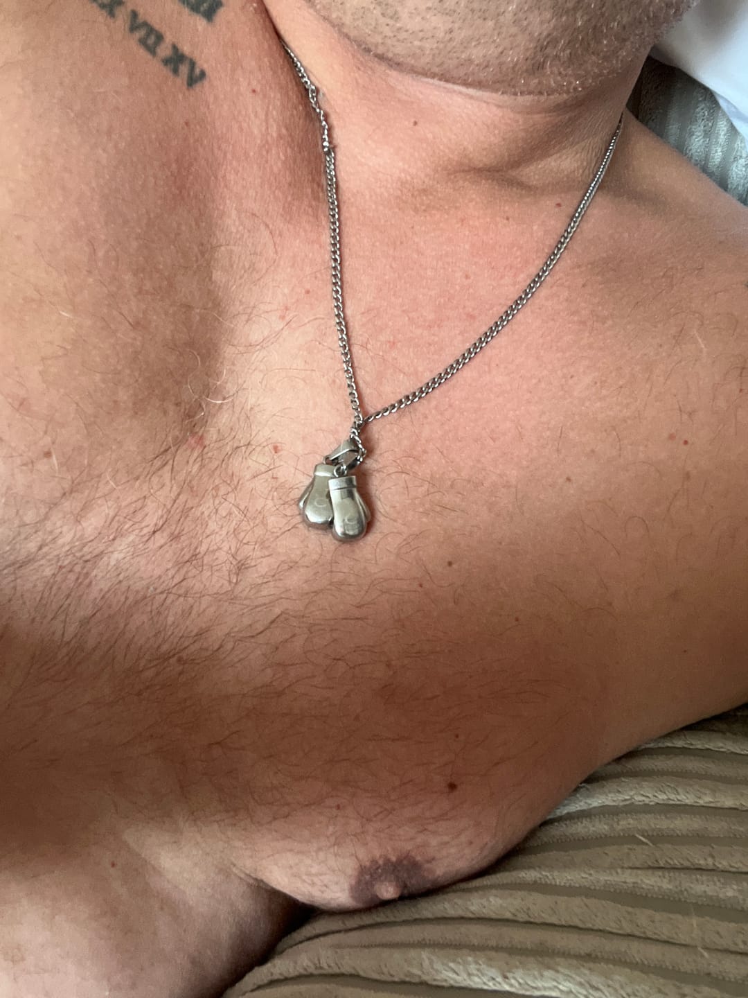 Customer photo review of Silver Connell Chain Necklace 3MM