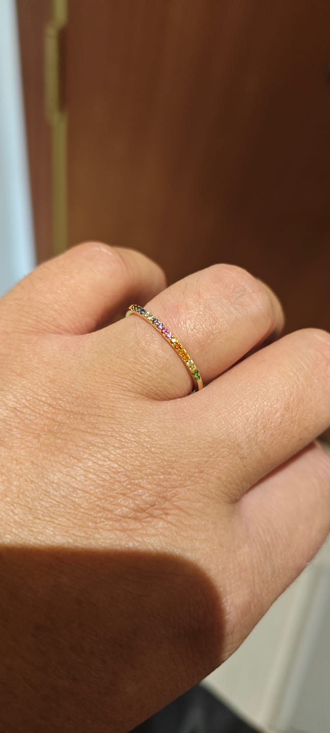Customer photo review of Anillo Rainbow