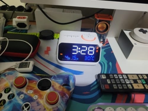Customer photo review of Radio réveil moderne
