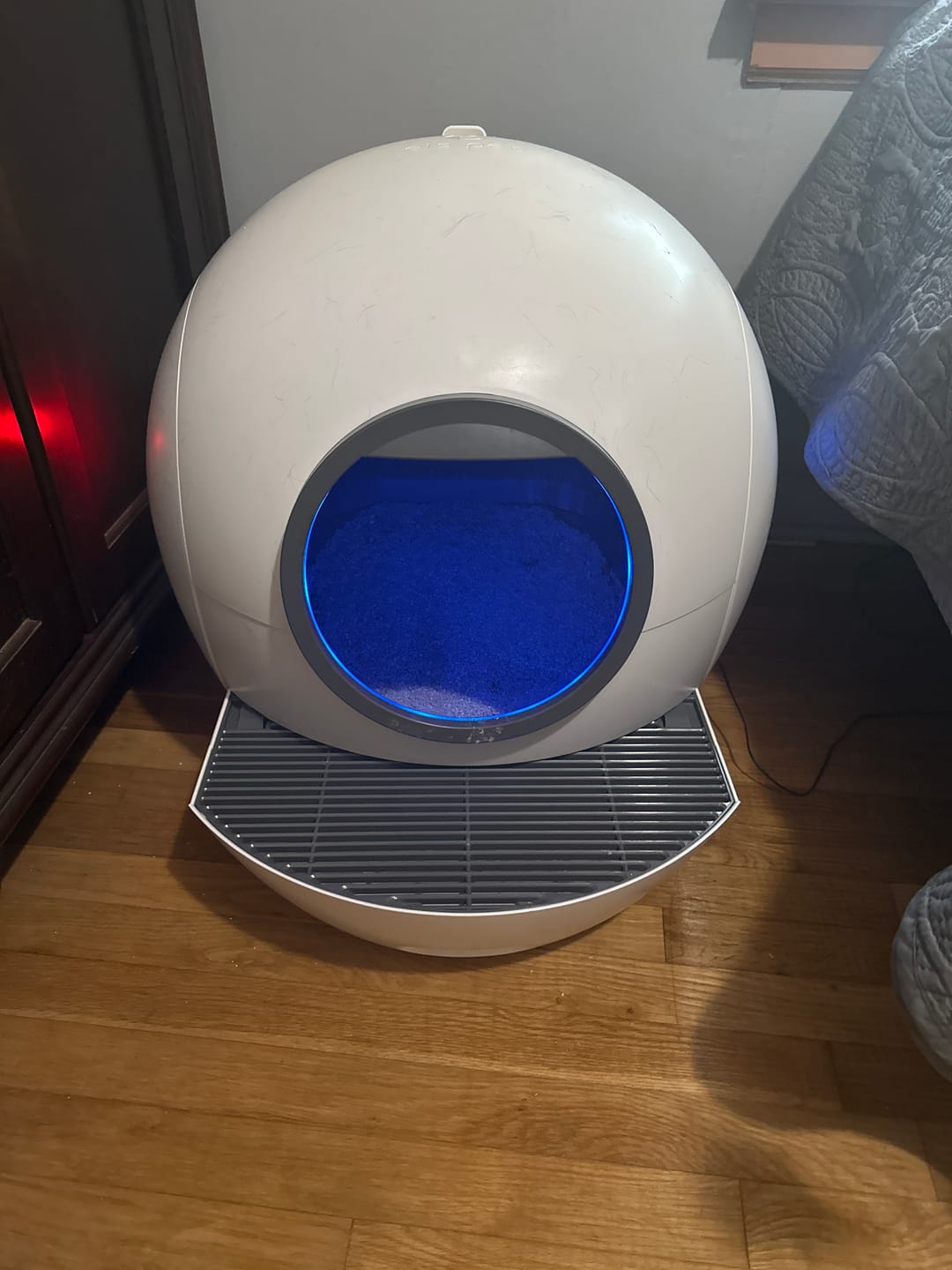 Customer photo review of Pedal grid for ELS PET Spaceship Cat Litter Box