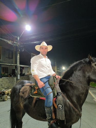 Customer photo review of Botas Camo Pro Men