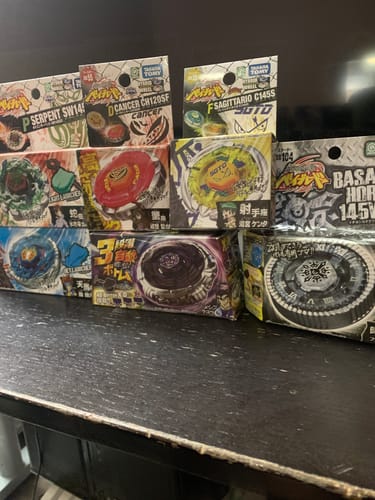 Customer photo review of Takara Tomy Beyblade Mystery Box (Metal Fusion / Fury / Masters) - 7 BEYBLADES + 2 ACCESSORIES!