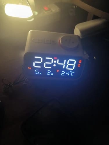 Customer photo review of Radio réveil moderne