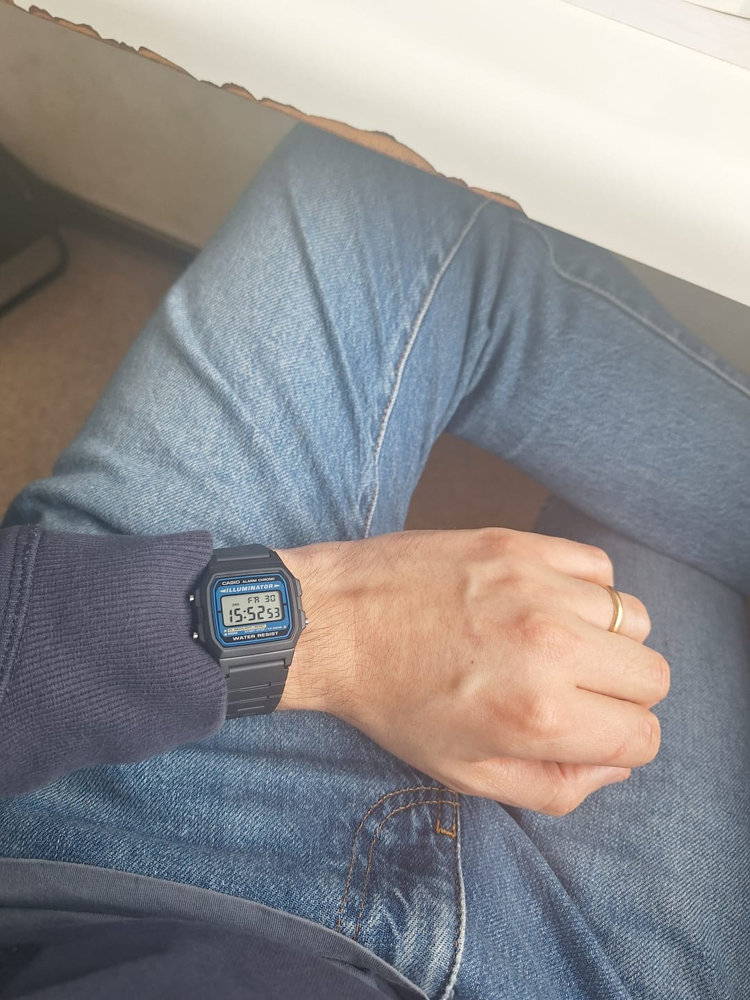 Customer photo review of Reloj Casio Vintage F-105W-1ADF Azul/Negro Illuminator