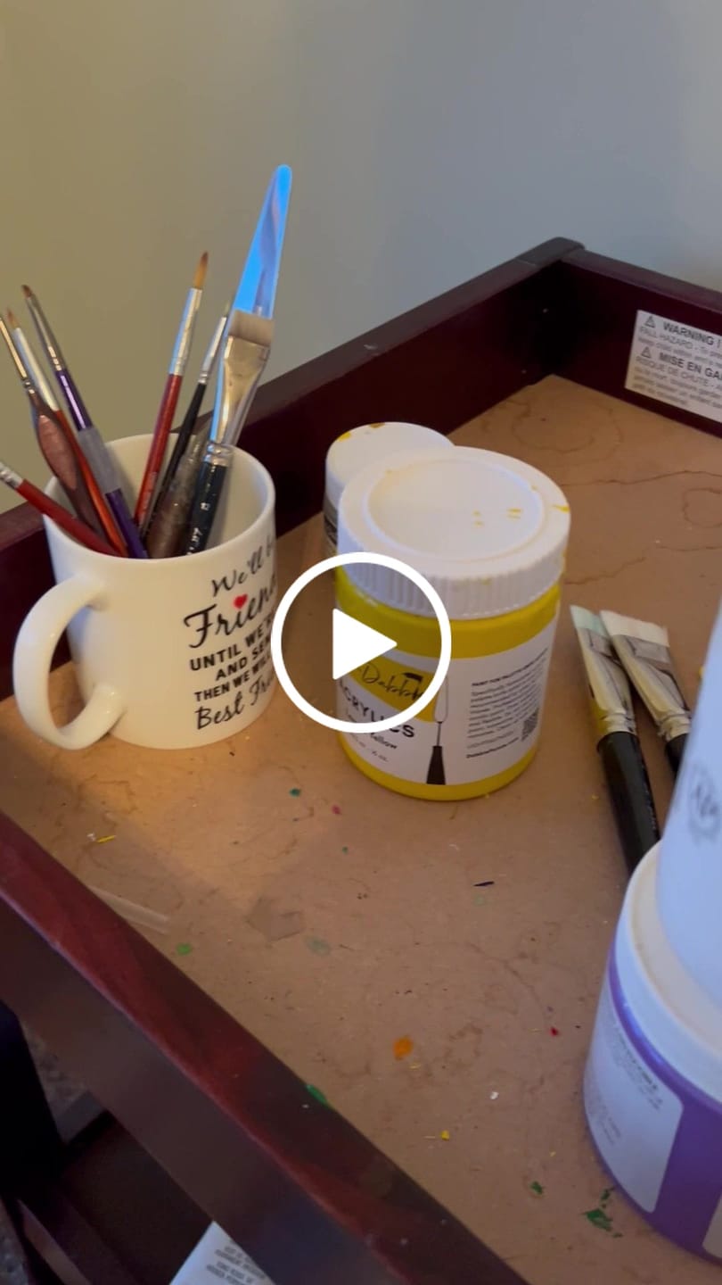Customer video review of DabblePaints™️ Titanium White — Thick-Body Acrylic Paint