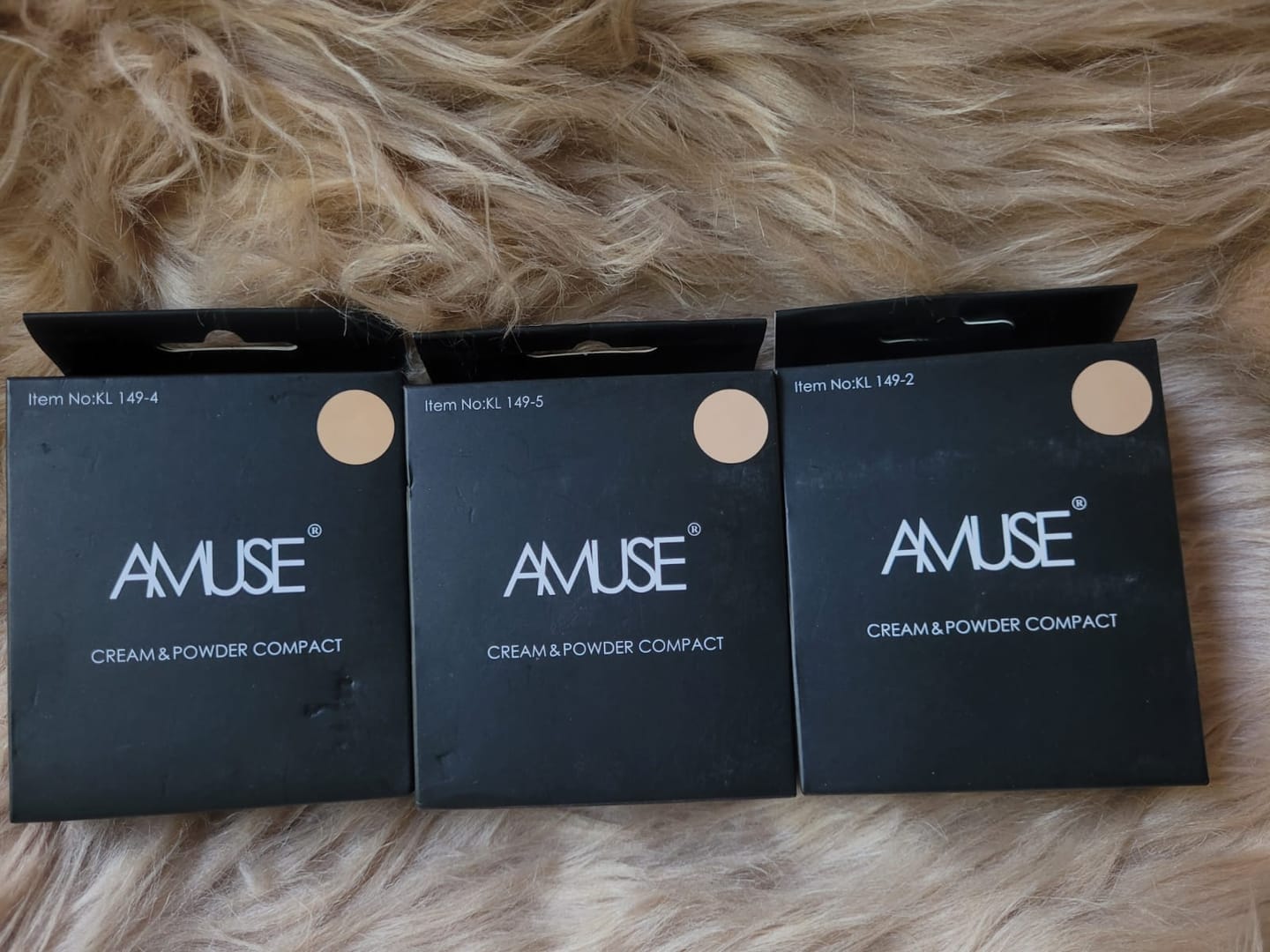 Customer photo review of Polvo y Crema Compacto Surtidos Amuse - Venta al por mayor 8 Unidades (KL149ASS)