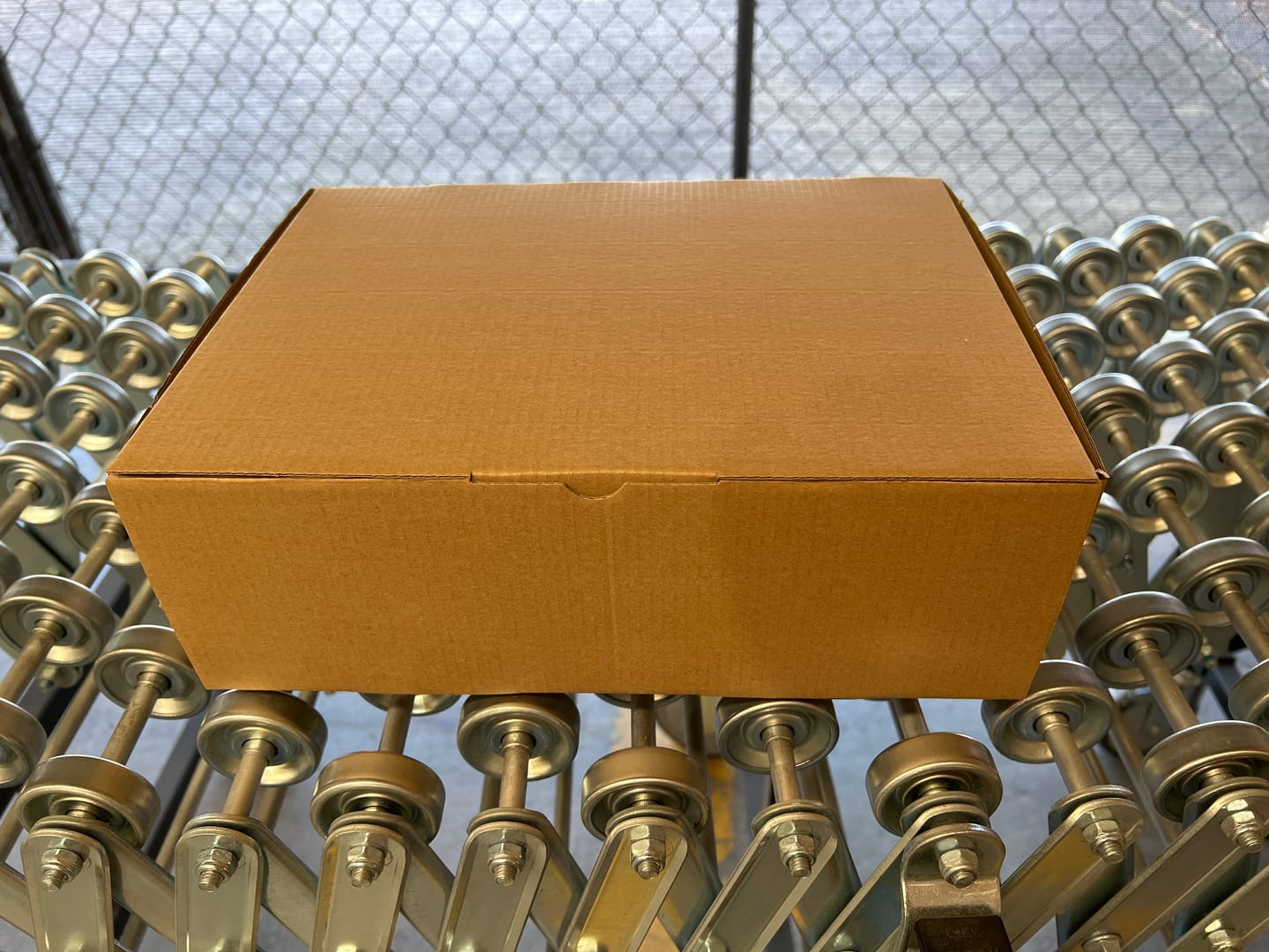 Customer photo review of 310 x 230 x 105mm A4 Die cut Brown Mailing Box B137