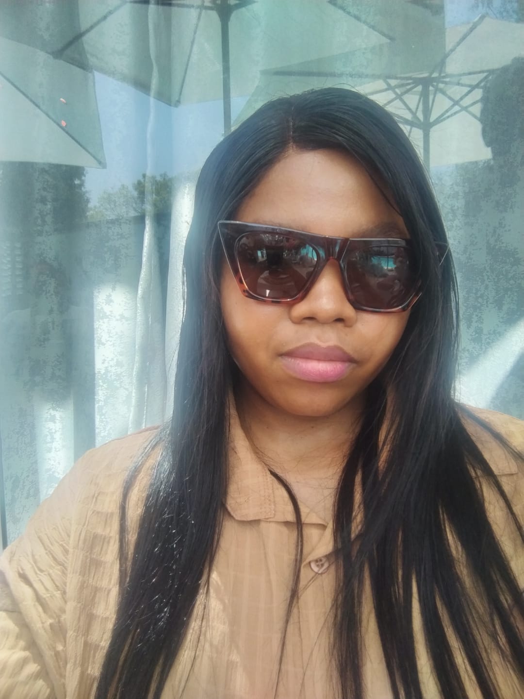 Customer photo review of Wear And Go 18 - 32 inch 5x5 Lace Frontal Closure Glueless Straight Wig