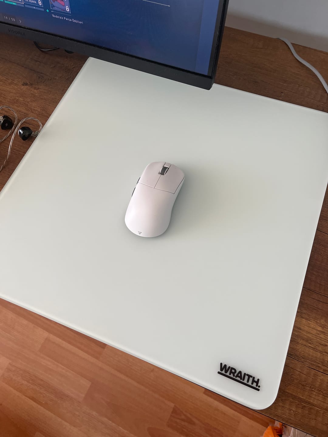 Customer photo review of Wraith Cosmic Glass V2 Cam Mousepad