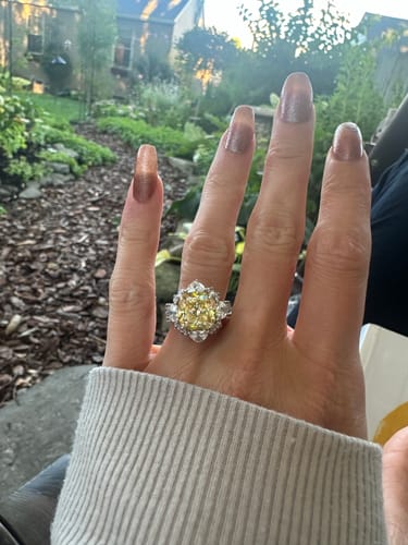 Customer photo review of Halo Flower Canary Yellow CZ Split Shank Ring in Sterling Silver