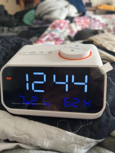 Customer photo review of Radio réveil moderne