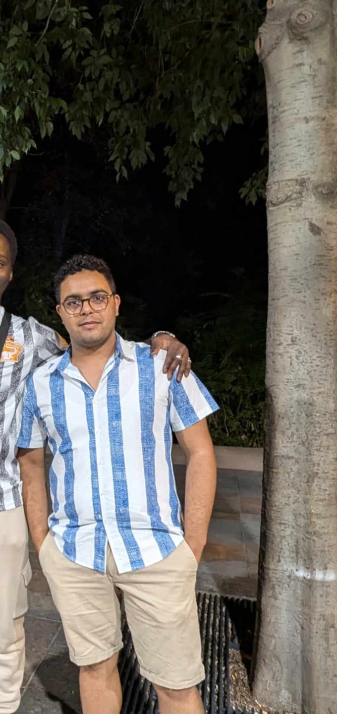 Customer photo review of Chemise à manches courtes décontractée à rayures verticales bleu vintage pour hommes