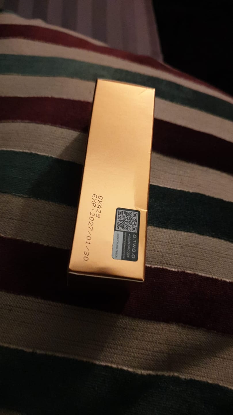Customer photo review of O.TWO.O DYEING EYEBROW CREAM