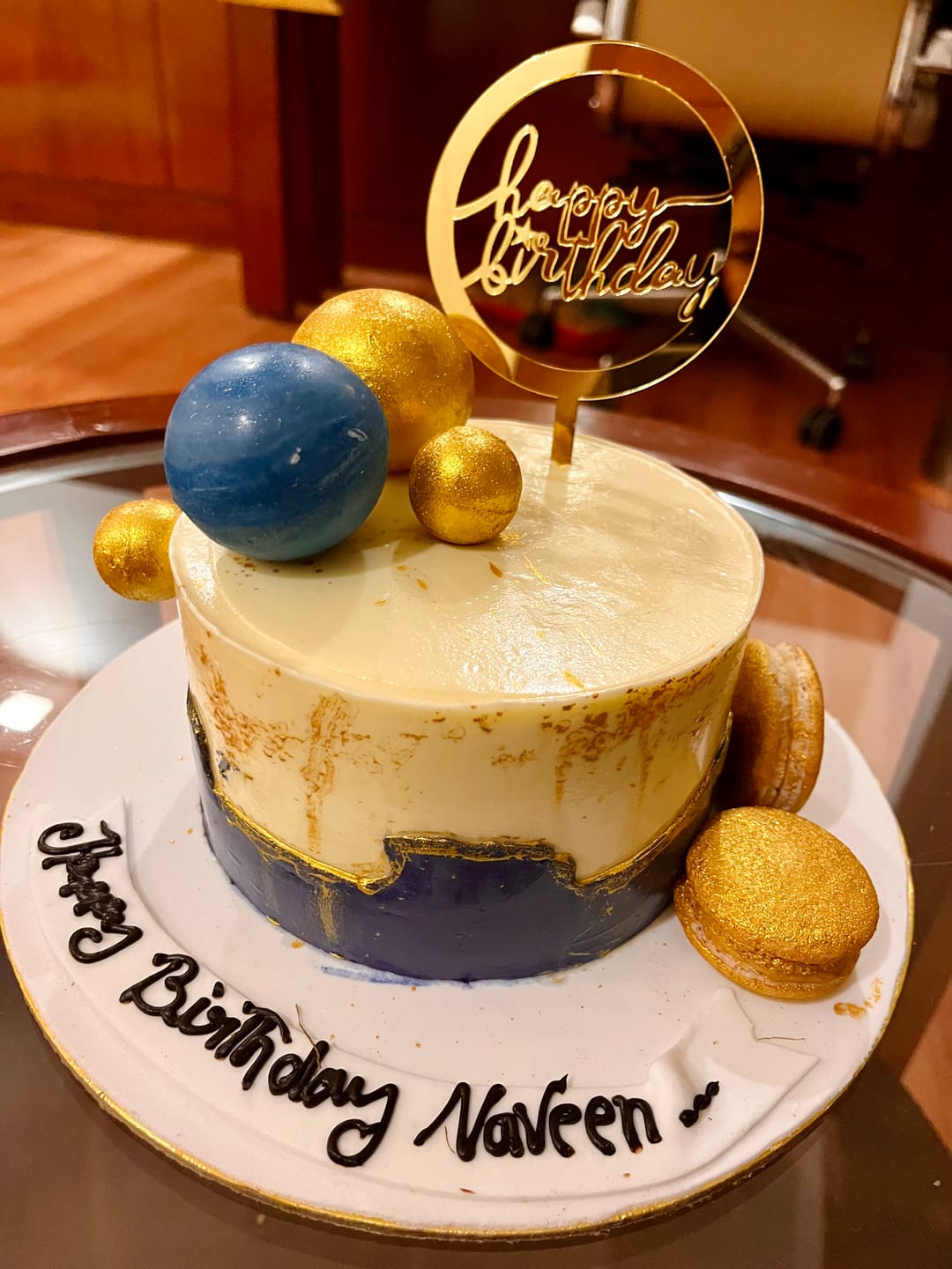 Customer photo review of Gold Splash Blue Cake