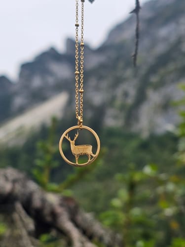 Customer photo review of Hirsch Halskette(🌲)