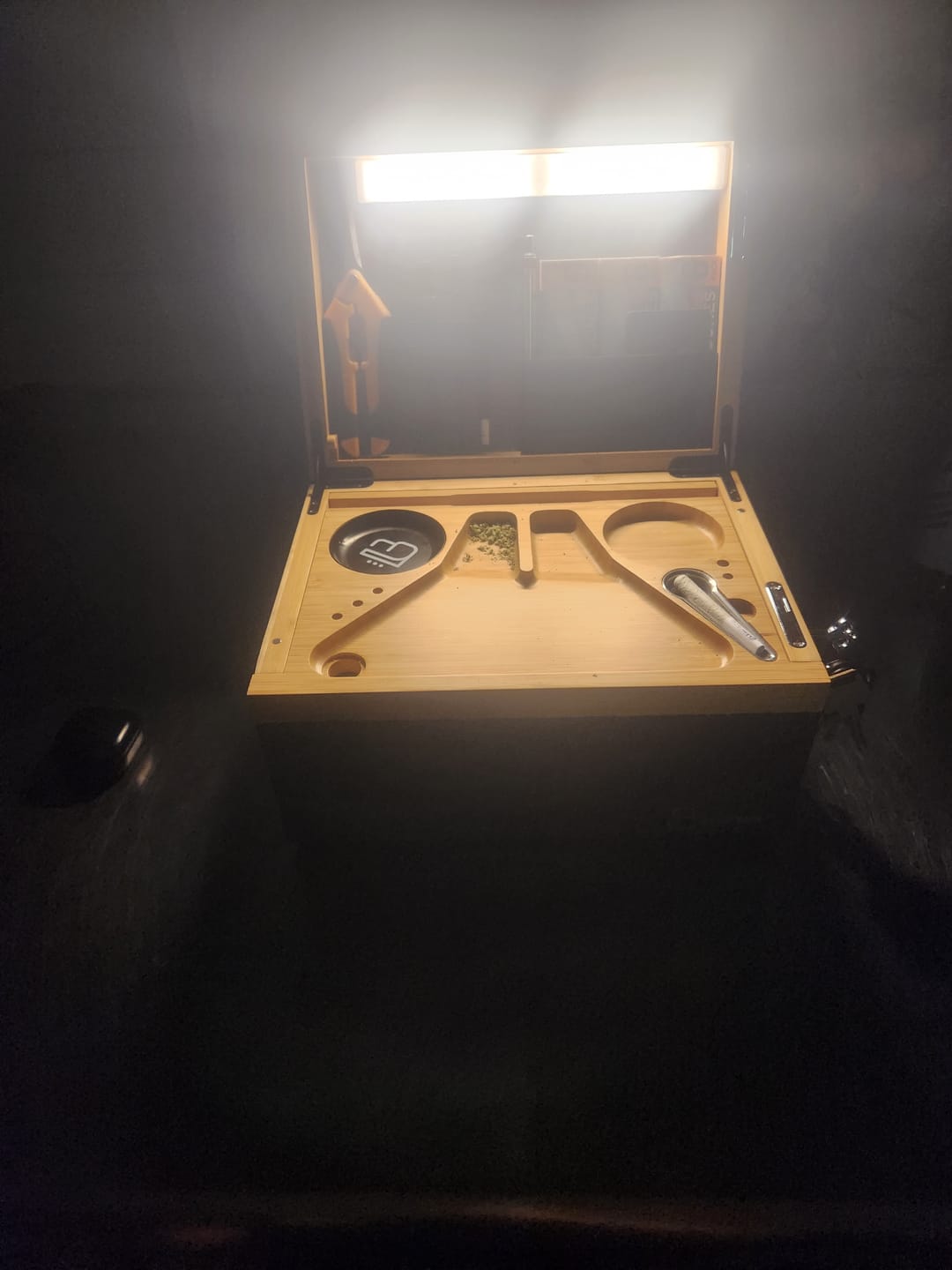 Customer photo review of DISCOVERY Storage stash Box Black