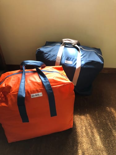Customer photo review of Bolsa MyBigBag Petrol con asas y cremallera naranja