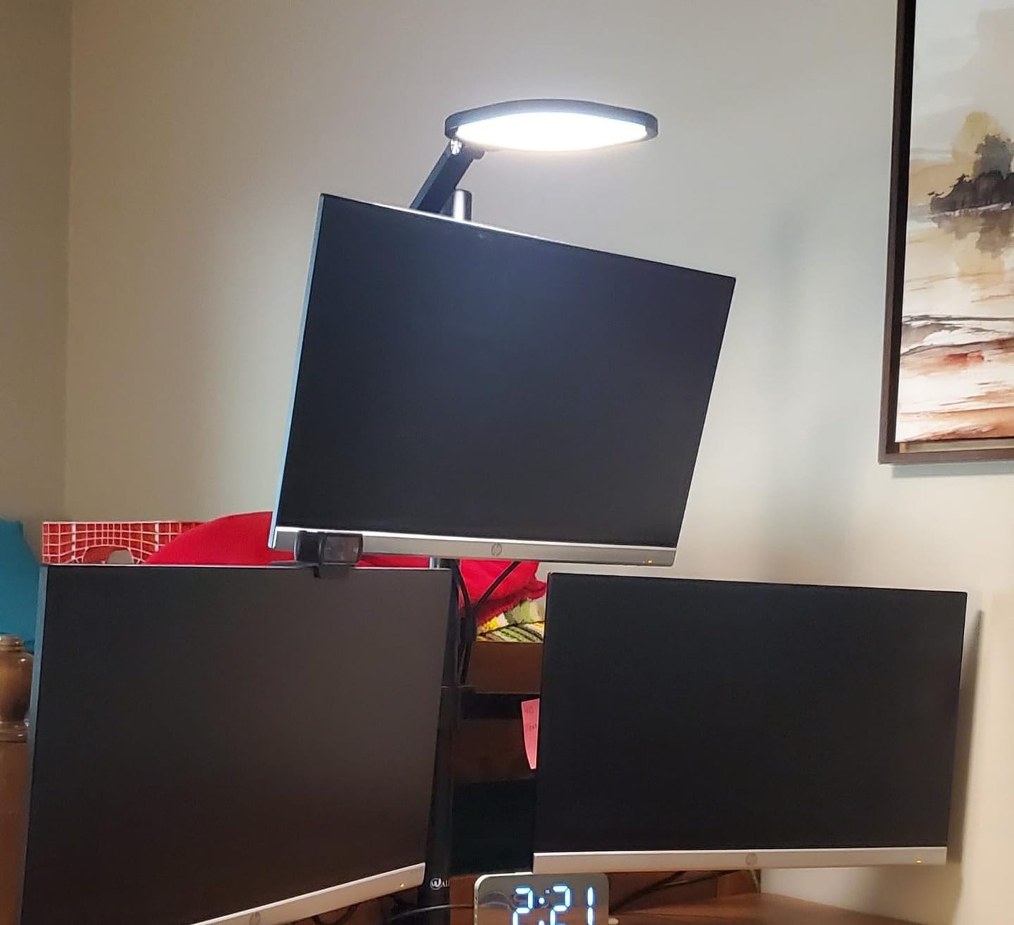 Customer photo review of Square 3 Plus 2-Pack Desk Lamps: Illuminate Your Workspace with Style