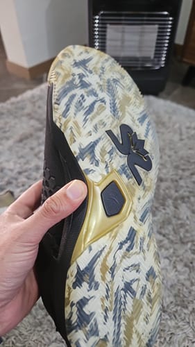 Customer photo review of Zapatilla Salming Rebel Hombre Negro