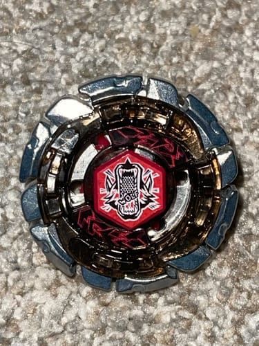 Customer photo review of Takara Tomy Dark Wolf Beyblade BB-29 DF145FS Metal Fusion