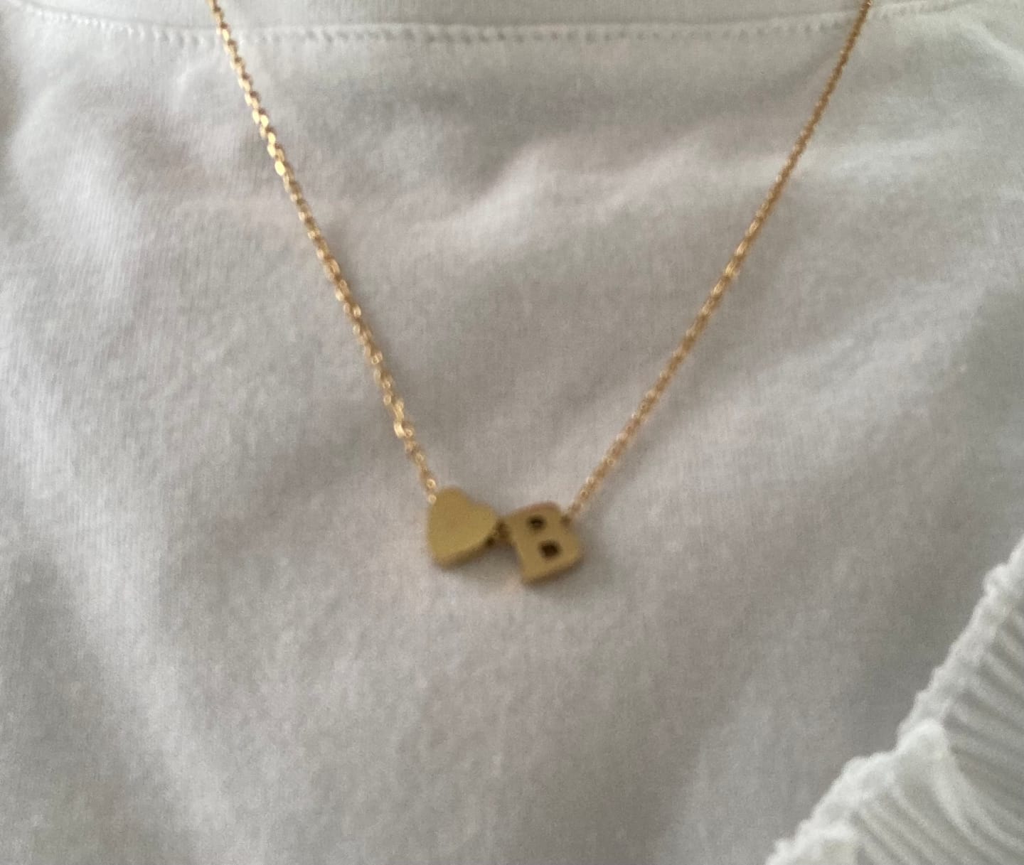 Customer photo review of Collar Letra Amor