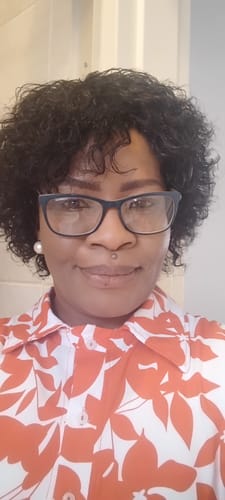 Customer photo review of HC COMBO 1 - Brazilian Middle Part Wig Straight 8" and Eva