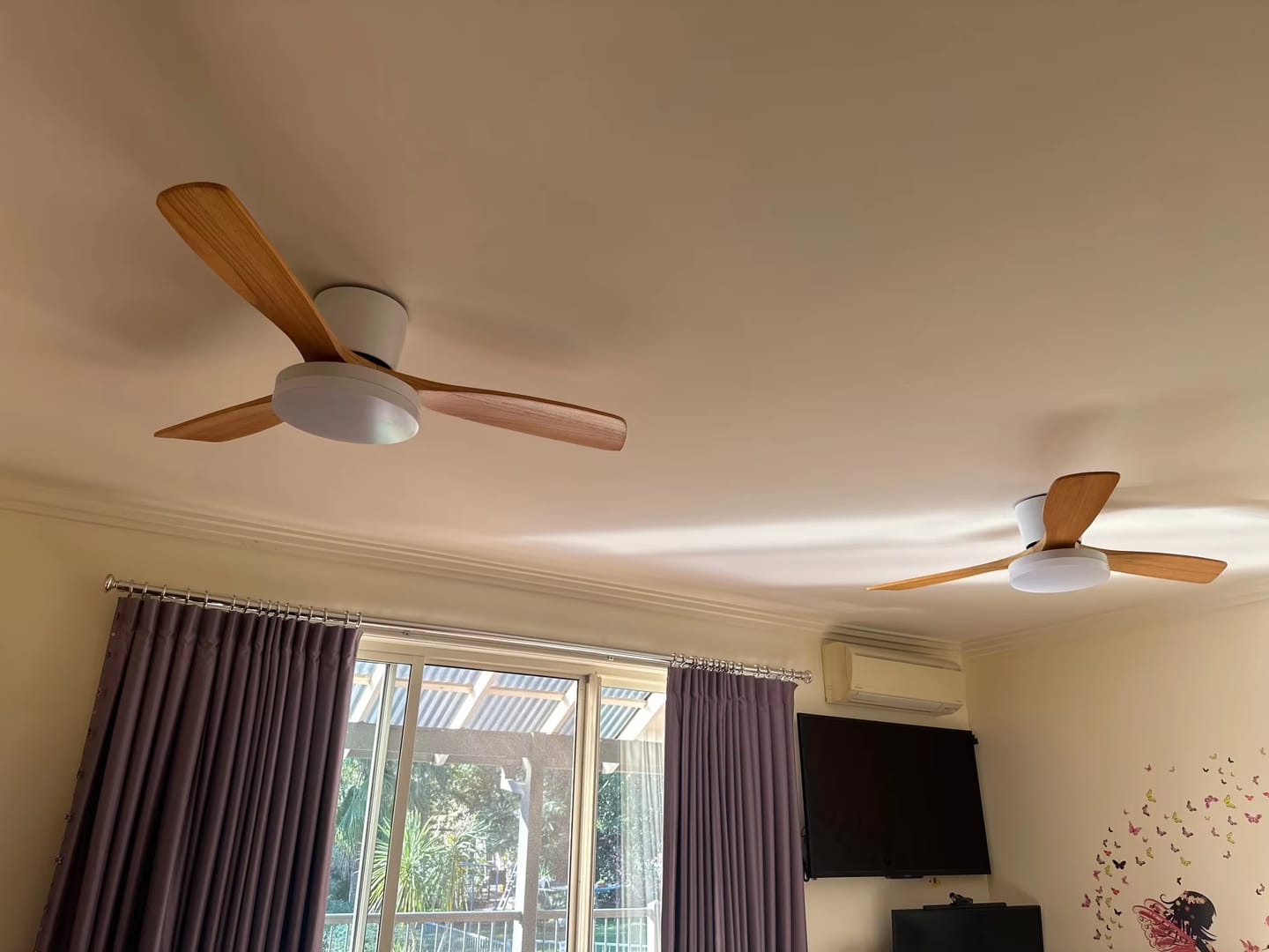 Customer photo review of WOMO 3 Wood Blade Low Profile Ceiling Fan Lamp-WM5058