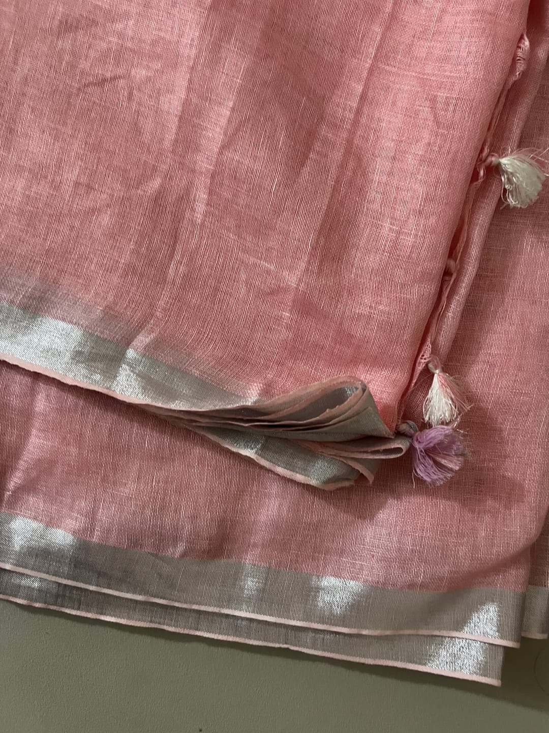 Customer photo review of Handwoven Pure Linen Saree