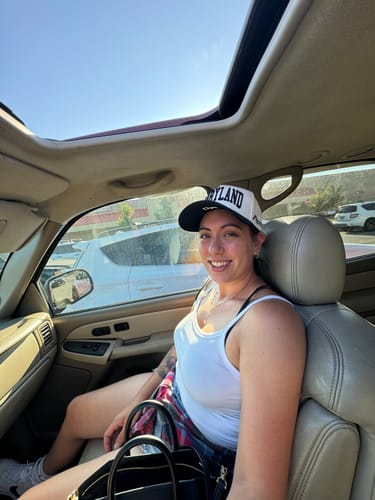 Customer photo review of MARYLAND SNAPBACK - OFF WHITE EDITION