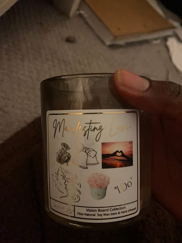 Customer photo review of Limited Edition Vision Board Manifestation Candle "Bundle"