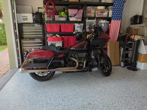 Customer photo review of HR3 Billiard Red / Vivid Black 2021RGS Hard Saddlebags (Regular) For 14-23 Harley Touring