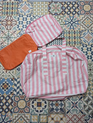 Customer photo review of Pack Bolsa MyBigBag y Neceser Rayas Rosa