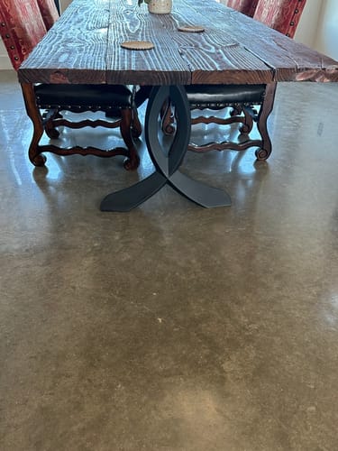 Customer photo review of Furniture Legs 418 Curva 28H, Metal Dining Table Legs