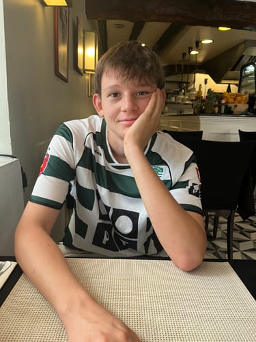 Customer photo review of Sporting  Lisbon Cristiano Ronaldo Vintage Jersey